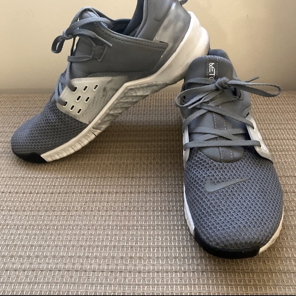 nike free x metcon cool grey